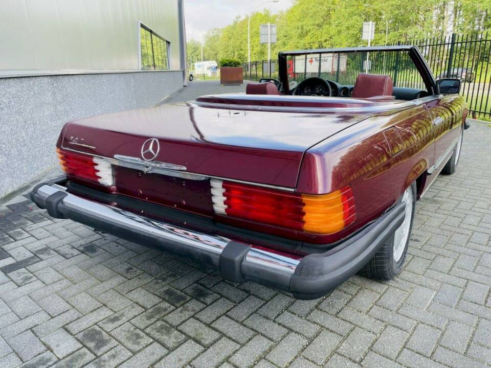 Bild 9/36 von Mercedes-Benz 560 SL (1986)
