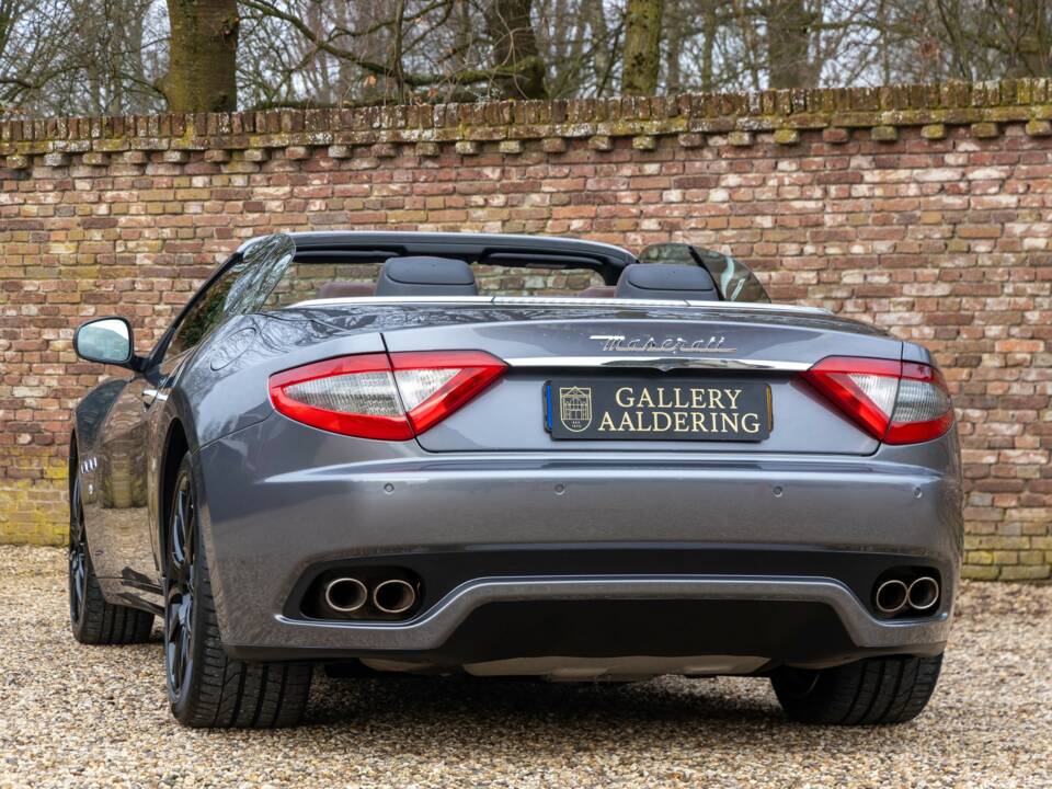 Bild 28/50 von Maserati GranCabrio Sport (2015)