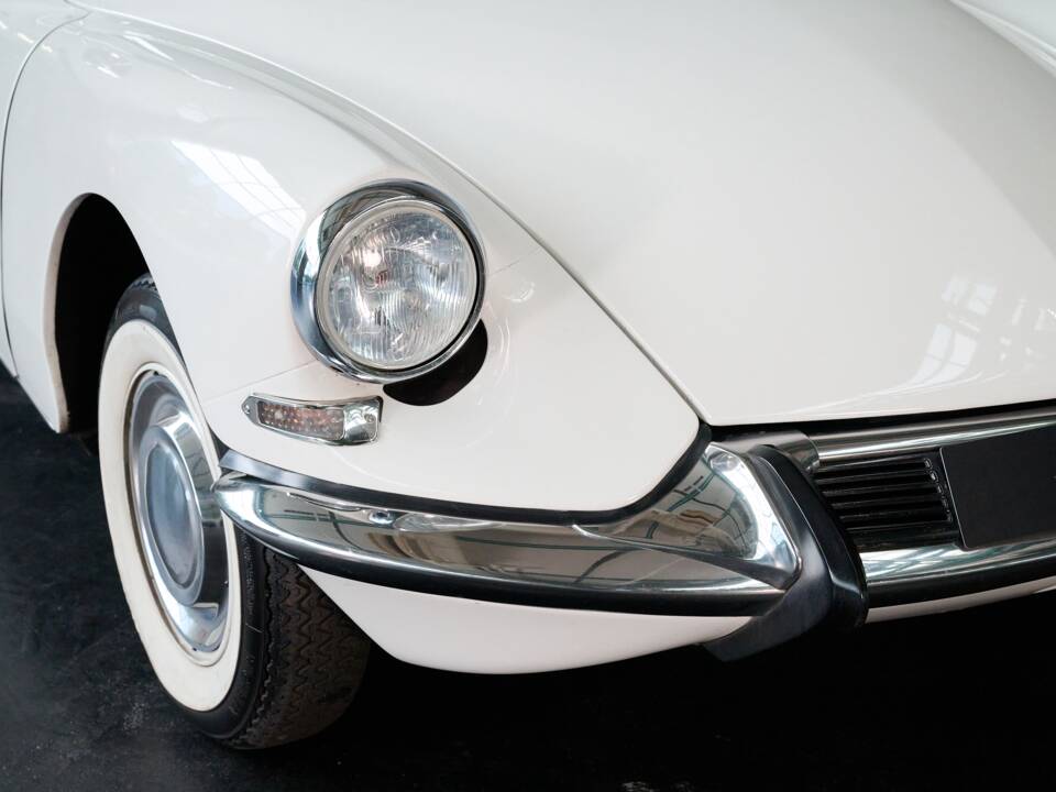 Bild 33/50 von Citroën DS 21 Pallas (1966)