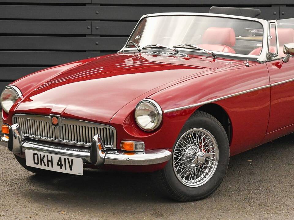 Image 3/47 of MG MGB (1979)