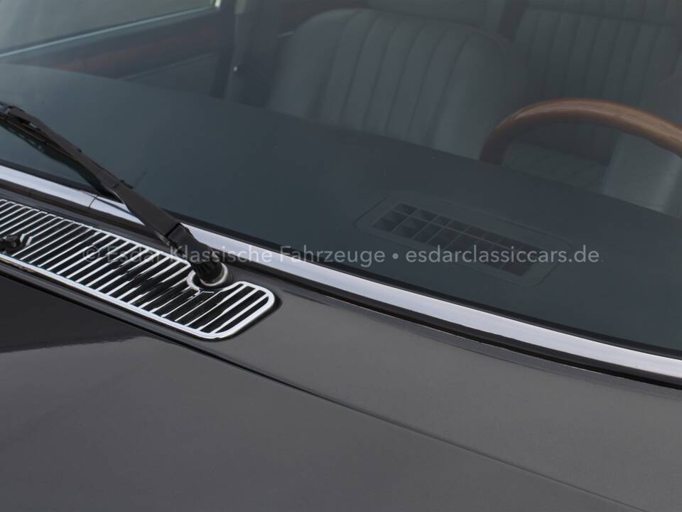 Immagine 20/46 di Jaguar XJ 12 (1986)