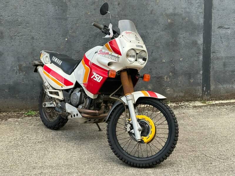 Bild 4/7 von Yamaha DUMMY (1989)