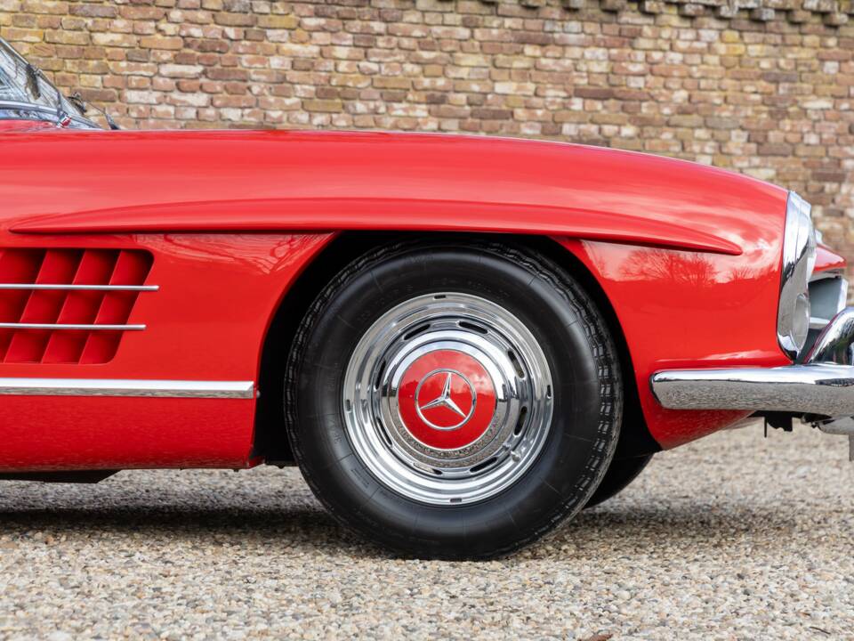 Image 26/50 of Mercedes-Benz 300 SL Roadster (1957)
