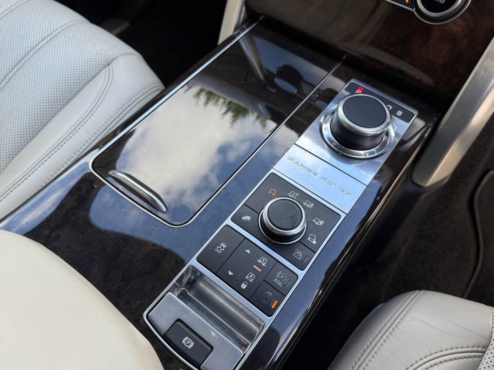 Bild 17/35 von Land Rover Range Rover Vogue TDV6 (2015)