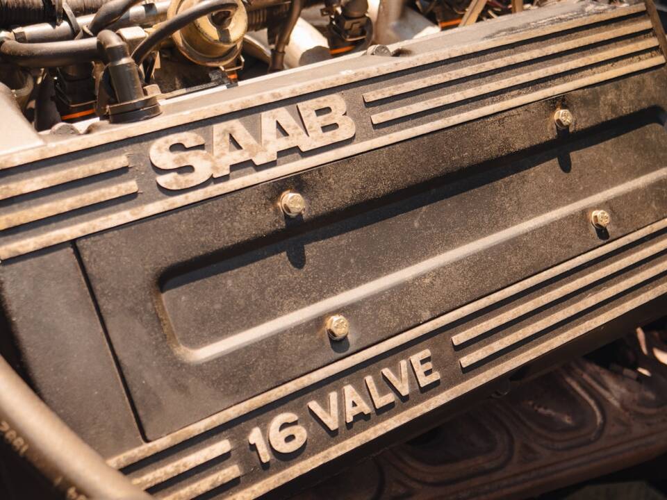 Bild 41/45 von Saab 900 S (1992)