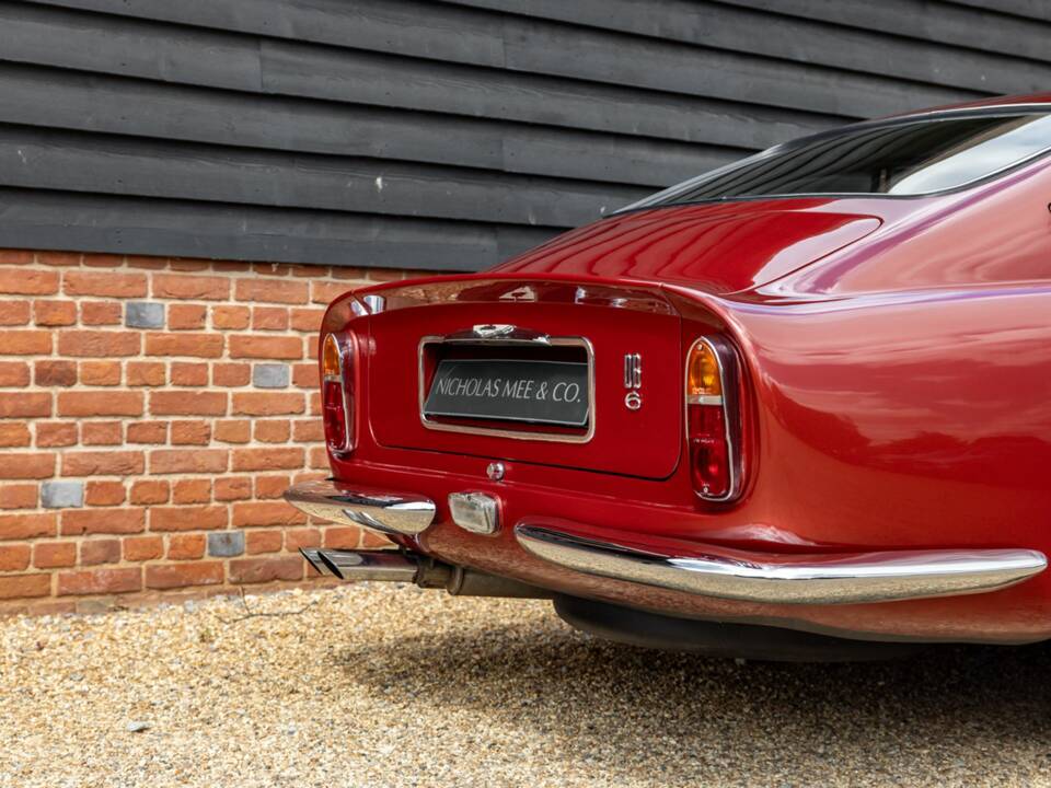 Bild 28/50 von Aston Martin DB 6 Vantage (1969)