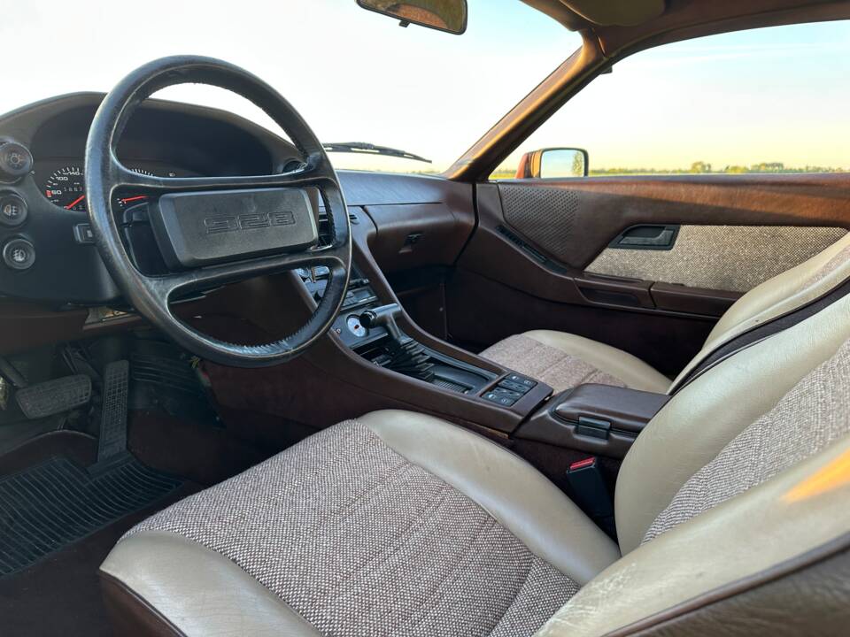 Image 4/5 of Porsche 928 (1981)