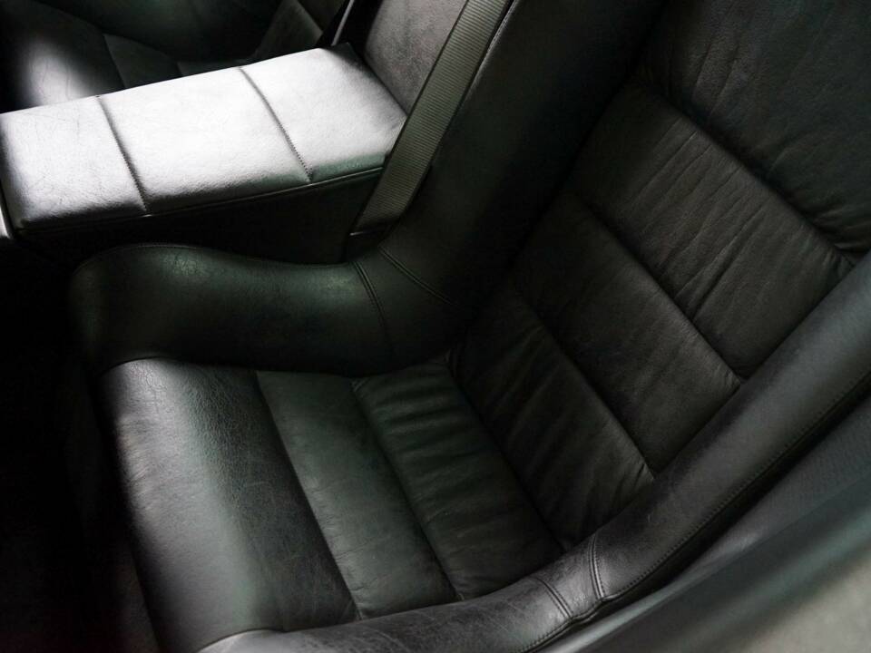 Immagine 31/50 di BMW 850i (1990)