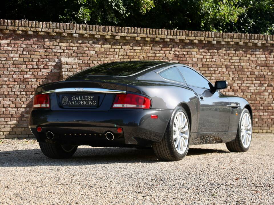Image 10/50 of Aston Martin V12 Vanquish (2003)
