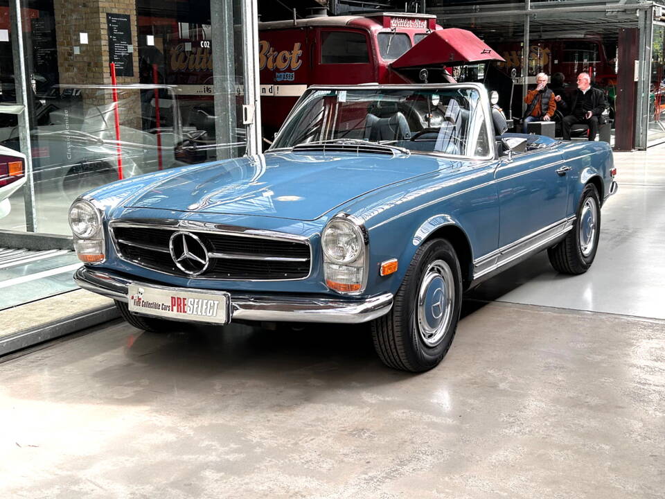 Image 3/36 de Mercedes-Benz 280 SL (1970)