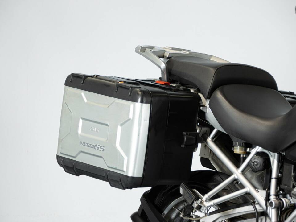 Imagen 46/50 de BMW DUMMY (2006)