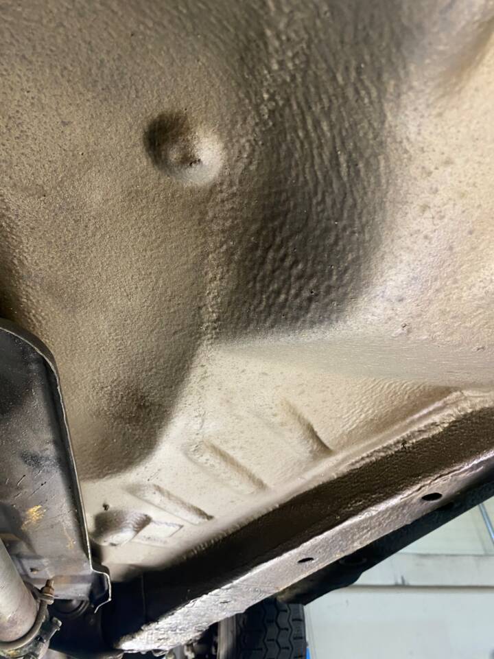 Bild 70/71 von Mercedes-Benz 250 (1979)