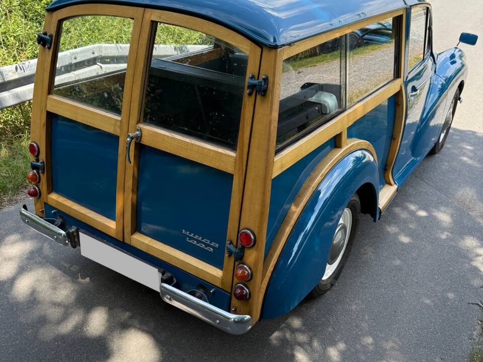 Immagine 2/22 di Morris Minor 1000 Traveller (1970)