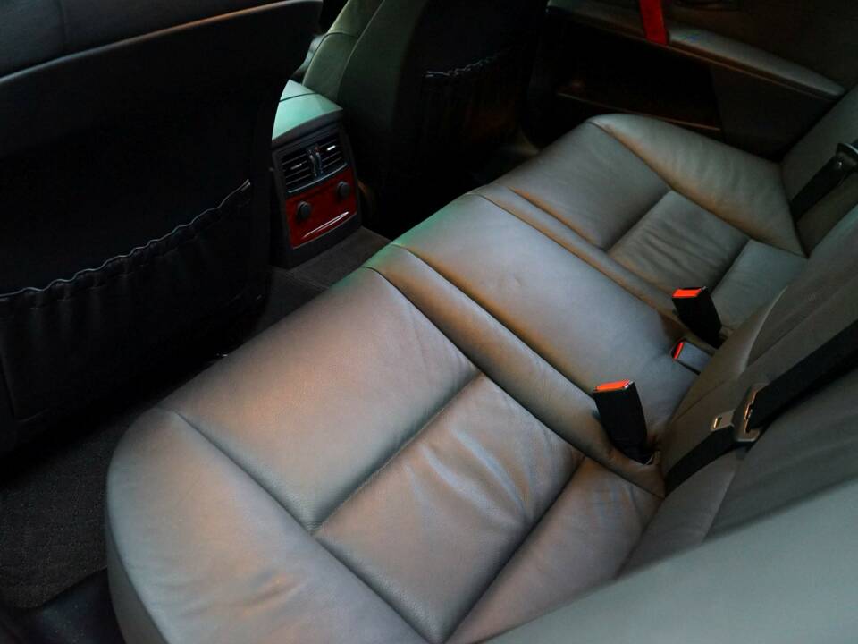 Image 27/45 of ALPINA B5 (2005)