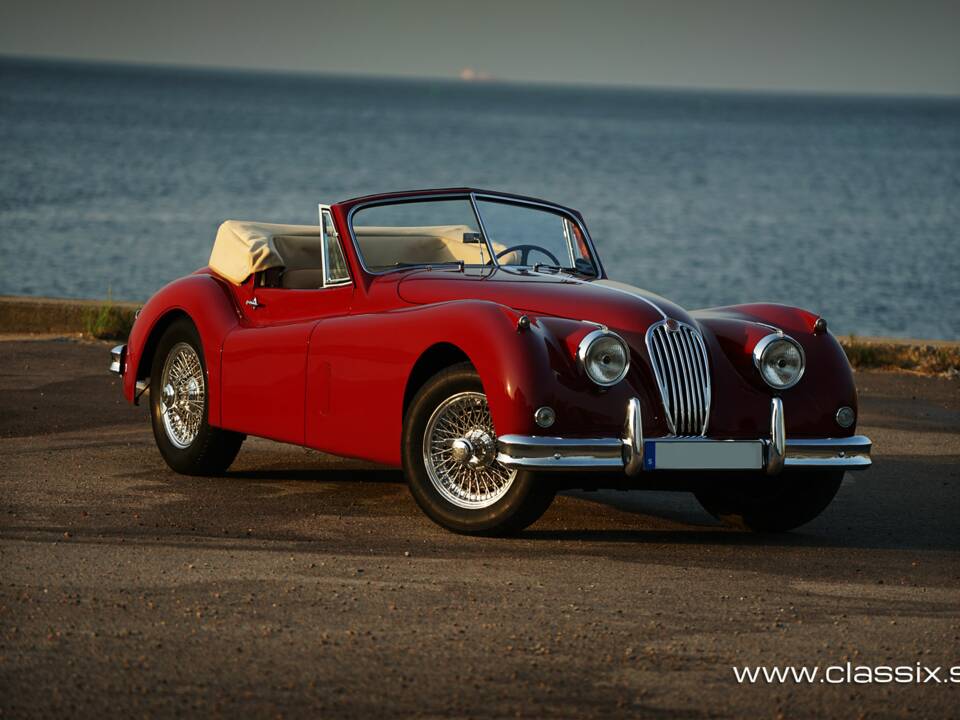 Image 27/28 of Jaguar XK 140 SE DHC (1955)
