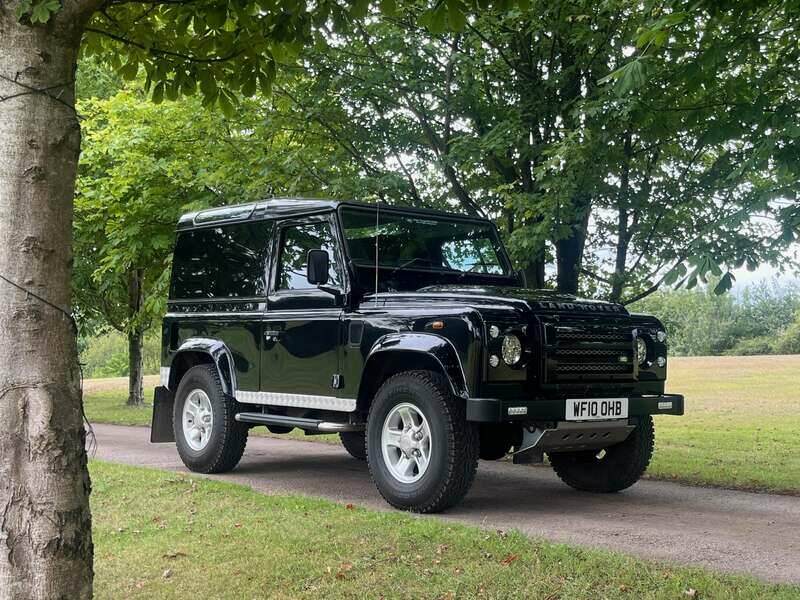 Image 1/25 of Land Rover Defender 90 TD4 (2010)