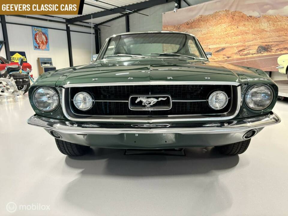 Image 2/25 of Ford Mustang 390 (1967)