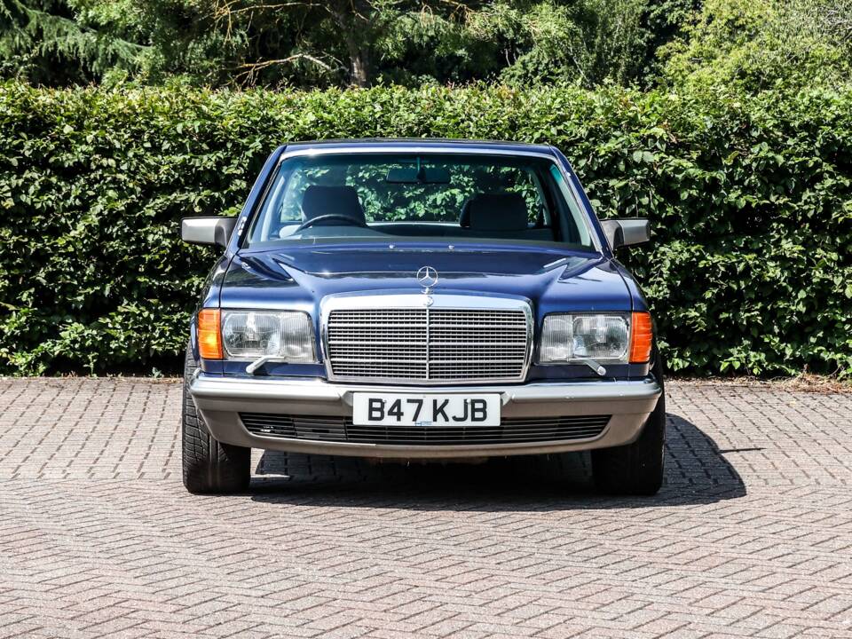 Immagine 6/44 di Mercedes-Benz 500 SE (1985)