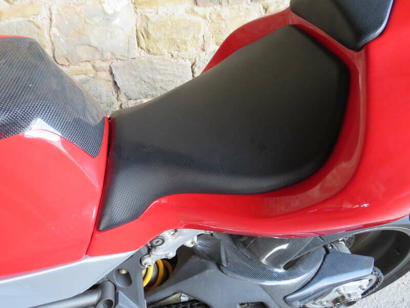 Bild 19/38 von MV Agusta DUMMY (2000)