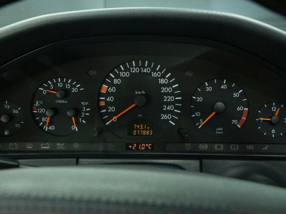 Bild 16/50 von Mercedes-Benz CL 420 (1998)