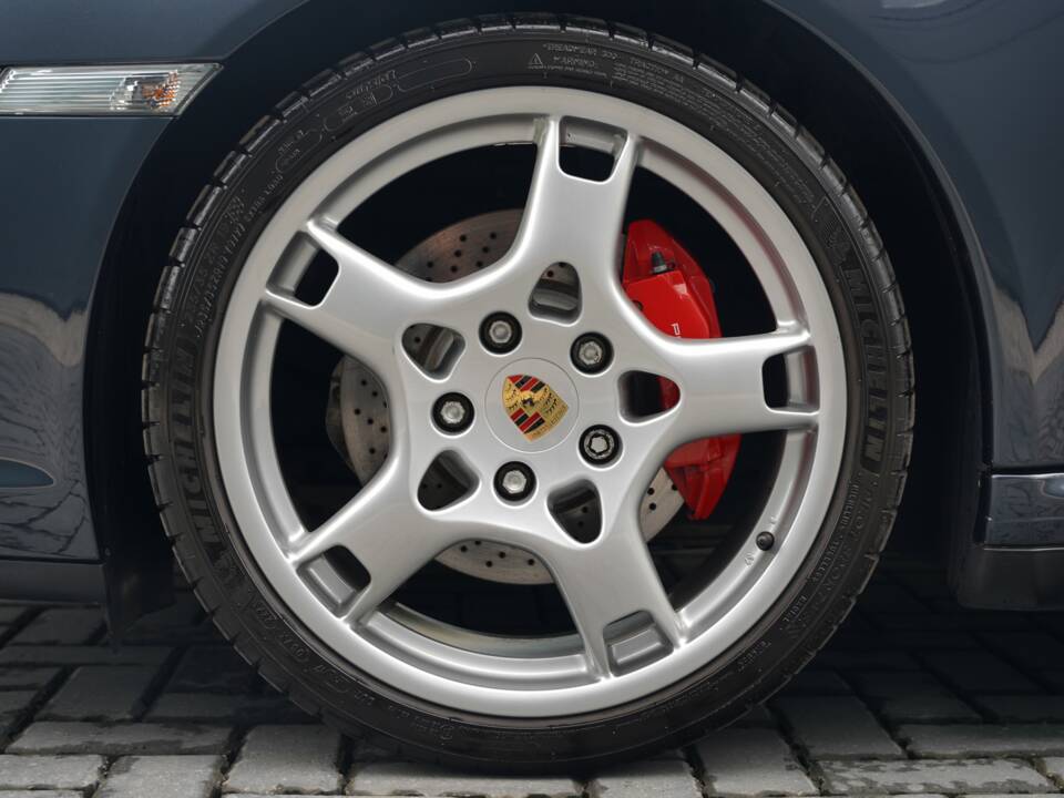 Bild 44/50 von Porsche 911 Carrera 4S (2007)