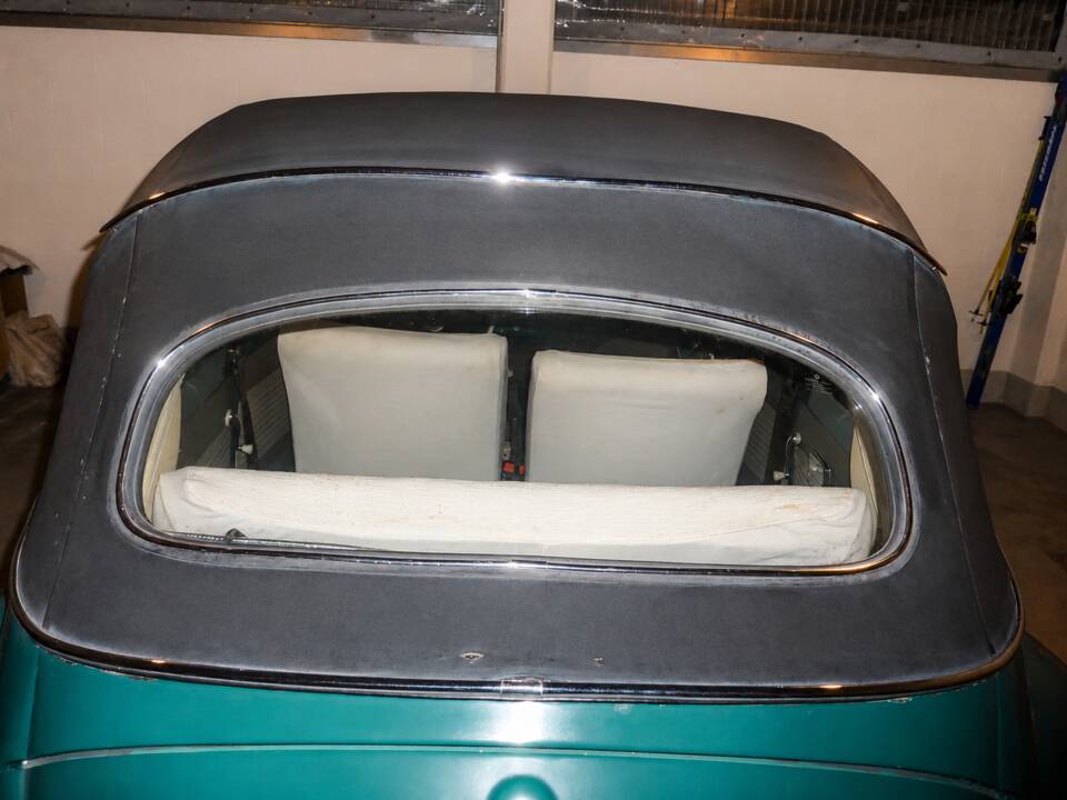 Image 43/81 of Volkswagen Beetle 1200 (1965)