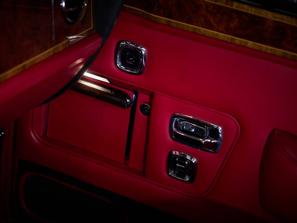 Imagen 63/100 de Rolls-Royce Corniche IV (1995)