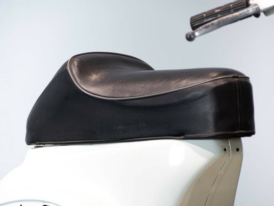 Immagine 39/50 di Piaggio Vespa 50 Special (1972)