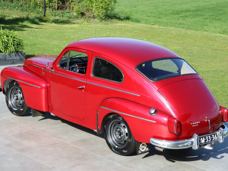 Image 2/50 of Volvo PV 544 Sport (1965)