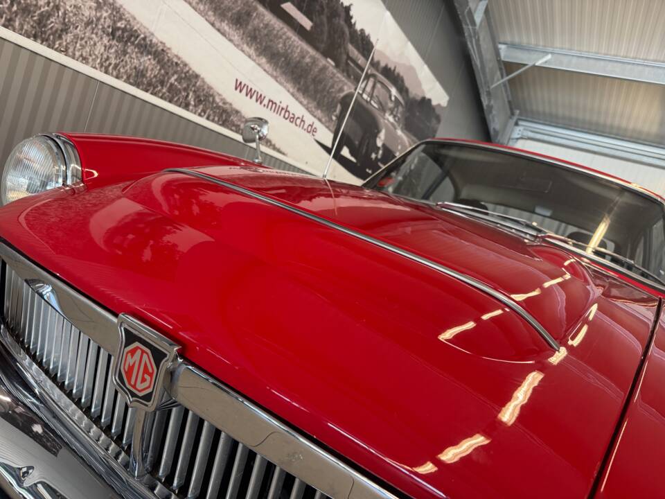 Imagen 9/15 de MG MGC GT (1969)