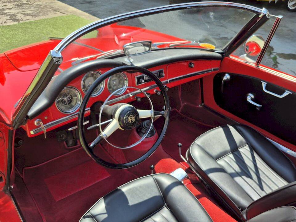 Image 26/71 of Alfa Romeo Giulietta Spider (1961)