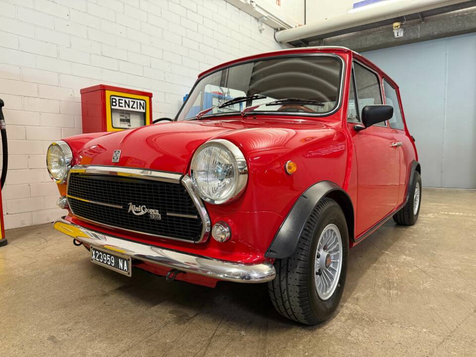 Image 2/18 de Innocenti Mini Cooper 1300 (1974)
