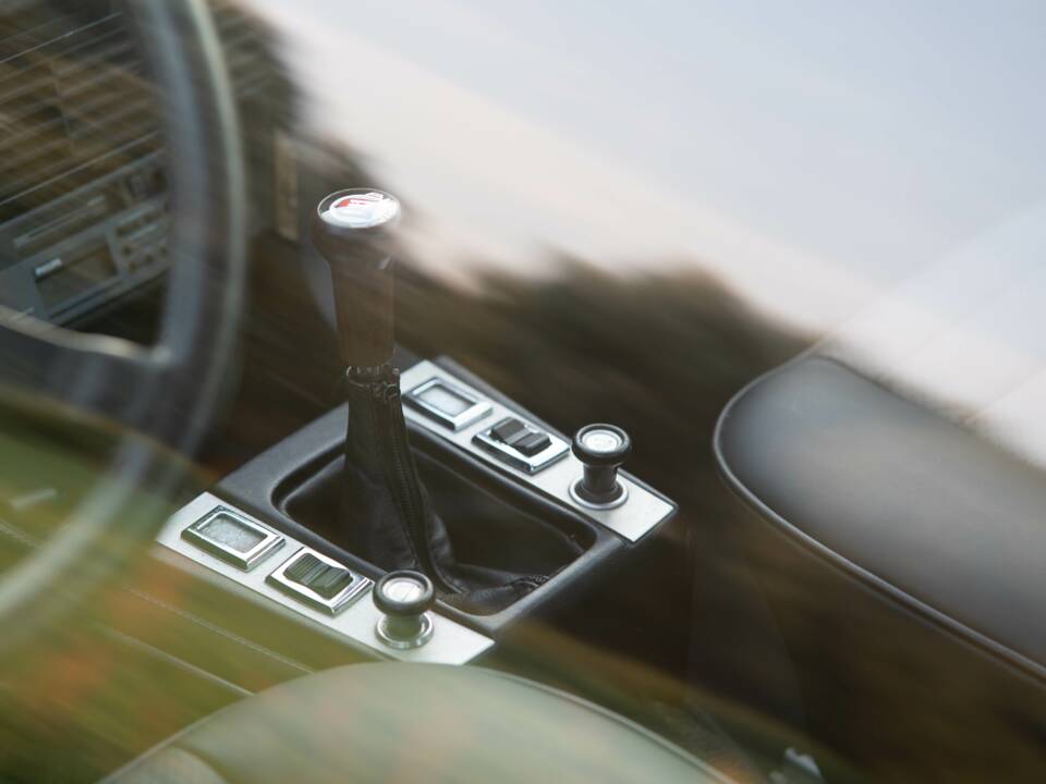 Image 19/31 of BMW 3.0 CSi (1975)