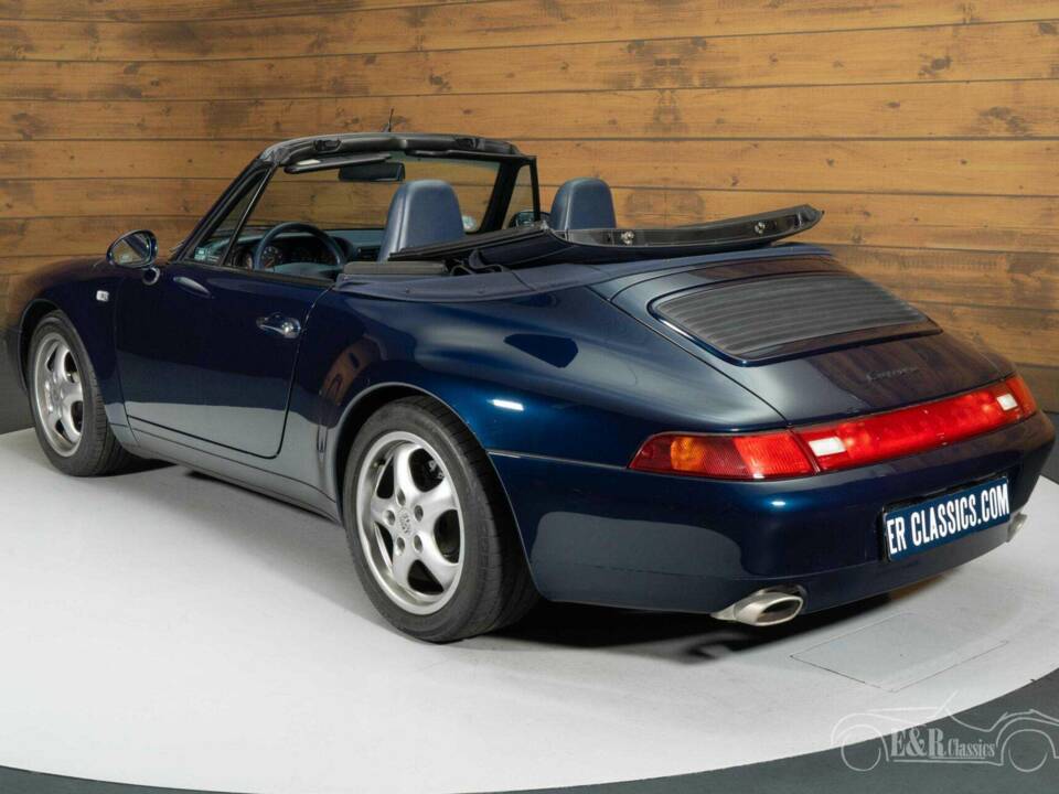 Image 16/19 of Porsche 911 Carrera (1997)