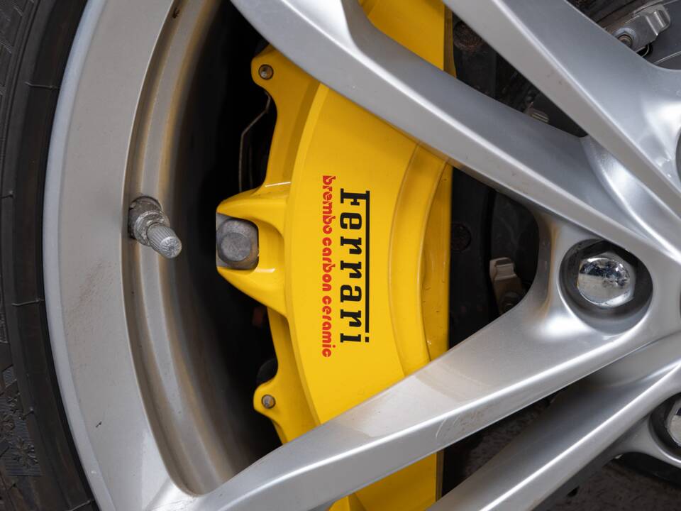 Bild 35/38 von Ferrari GTC4Lusso (2017)