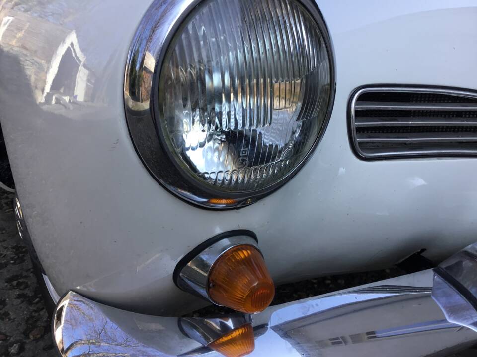 Image 37/83 of Volkswagen Karmann Ghia 1500 (1969)