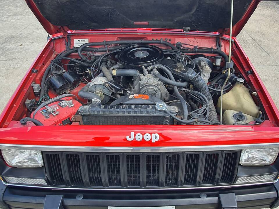 Image 41/42 of Jeep Cherokee 2.8L V6 (1985)