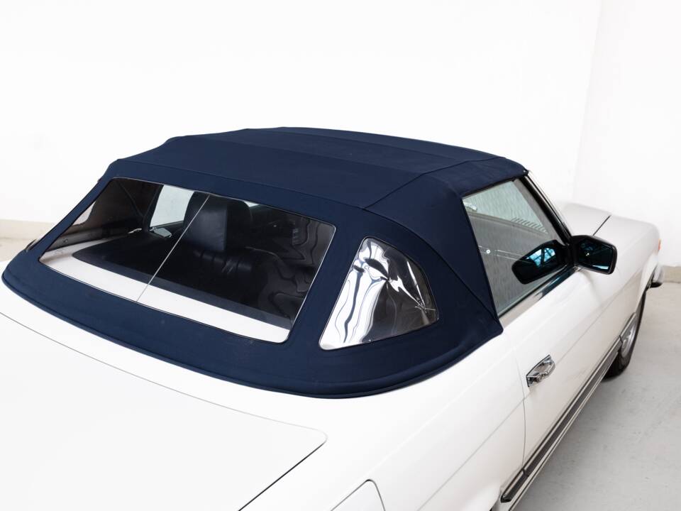 Image 28/35 de Mercedes-Benz 500 SL (1984)