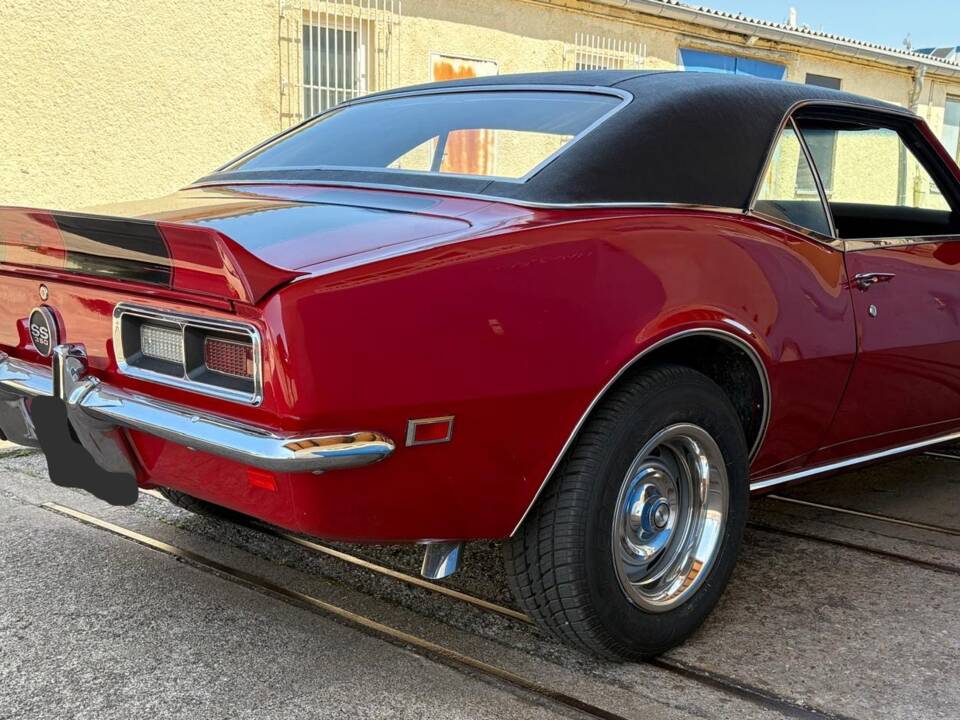 Image 13/19 of Chevrolet Camaro (1968)