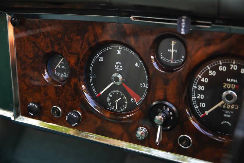 Image 42/50 of Jaguar XK 150 DHC (1954)