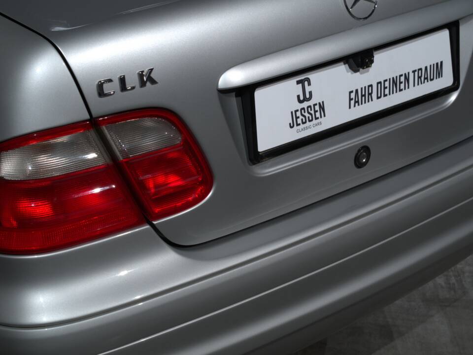 Image 11/28 of Mercedes-Benz CLK 200 Kompressor (2001)