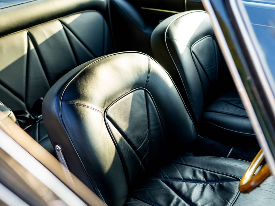 Bild 6/50 von Aston Martin DB 6 Vantage (1967)