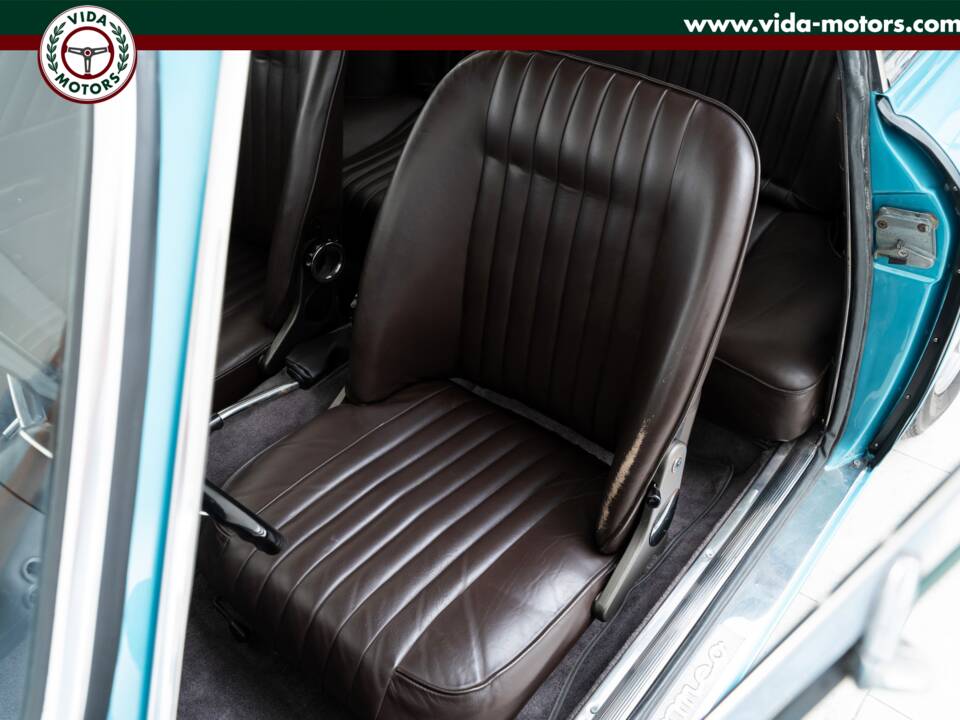 Image 7/15 de Alfa Romeo Giulia 1600 Sprint GT Veloce (1967)