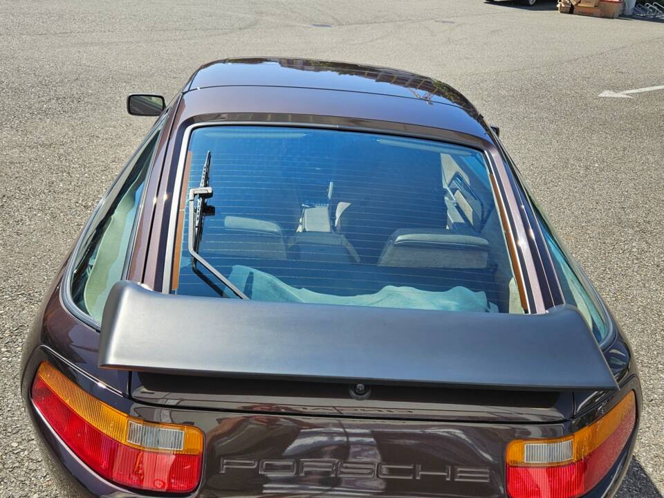 Image 11/28 of Porsche 928 S4 (1987)