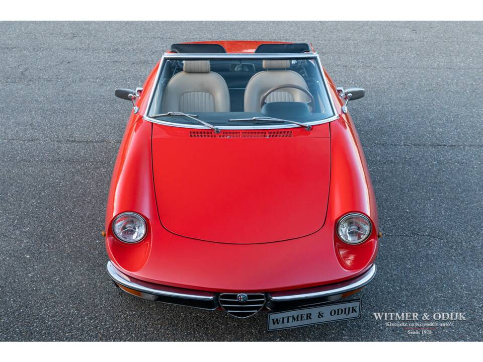 Immagine 8/31 di Alfa Romeo 1600 Spider (1974)