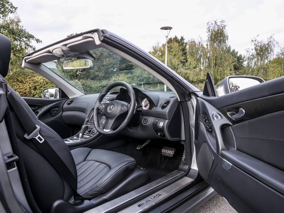 Afbeelding 22/47 van Mercedes-Benz SL 63 AMG (2008)