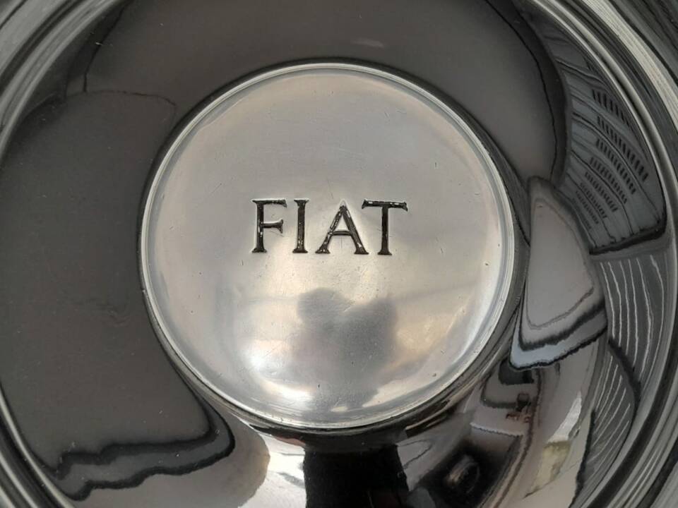 Image 4/17 of FIAT 500 A Topolino (1939)