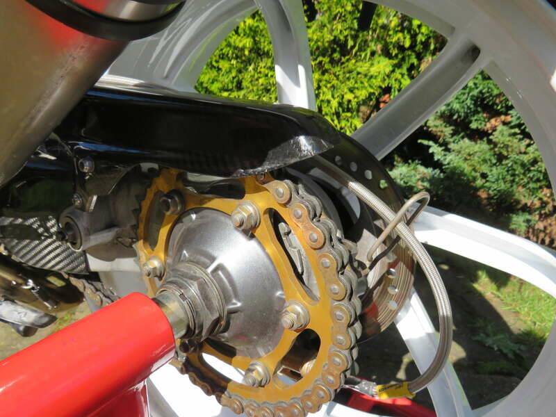 Afbeelding 38/41 van Honda VFR 400R (1992)