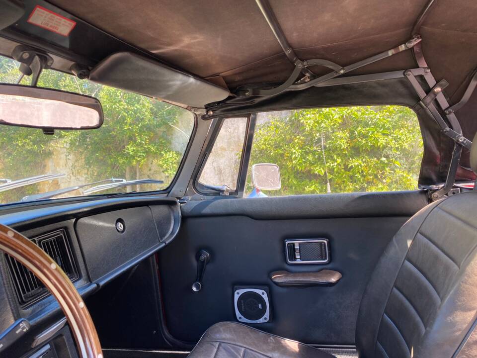 Immagine 19/66 di MG MGB (1977)
