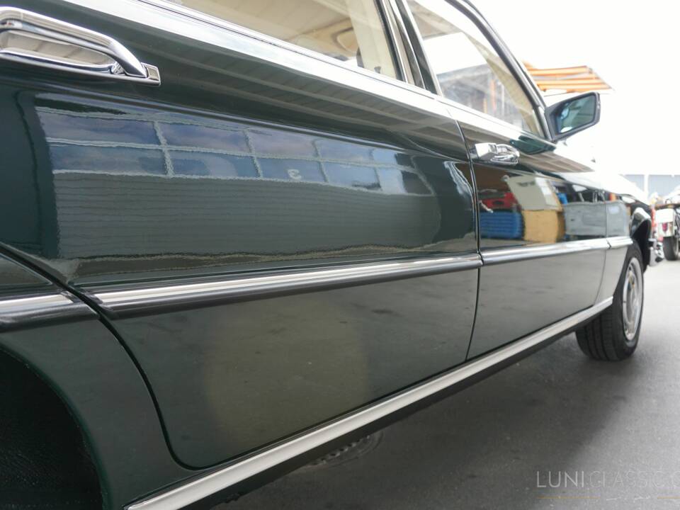 Bild 29/71 von Mercedes-Benz 280 S (1973)